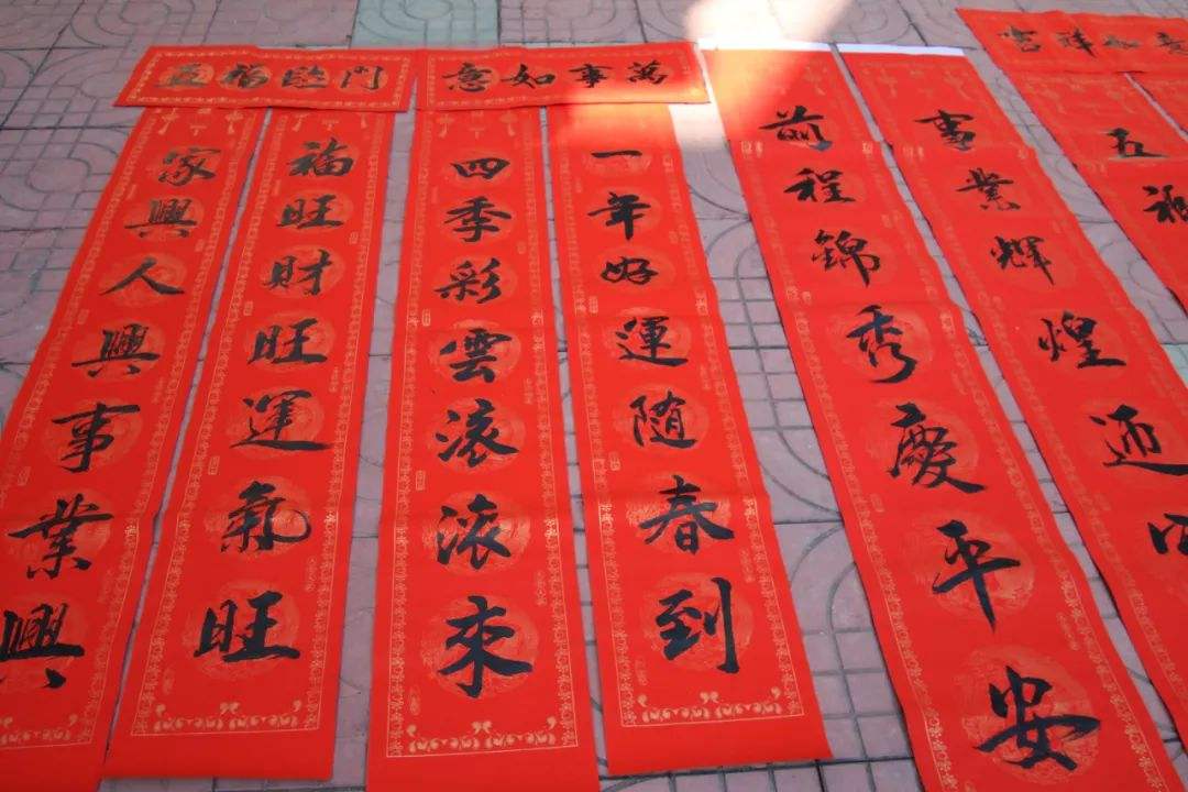 使用標(biāo)準(zhǔn)光源箱檢測(cè)春聯(lián)的顏色，有哪些優(yōu)點(diǎn)？